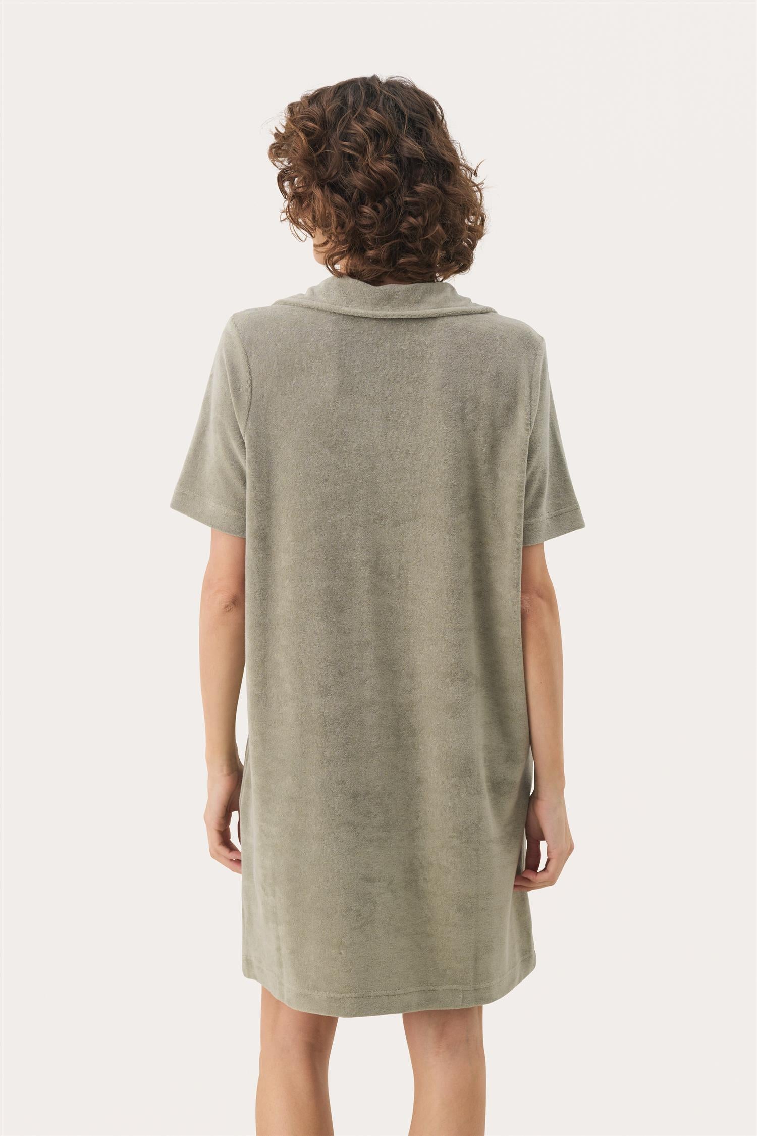 RosittaPW DR Vetiver