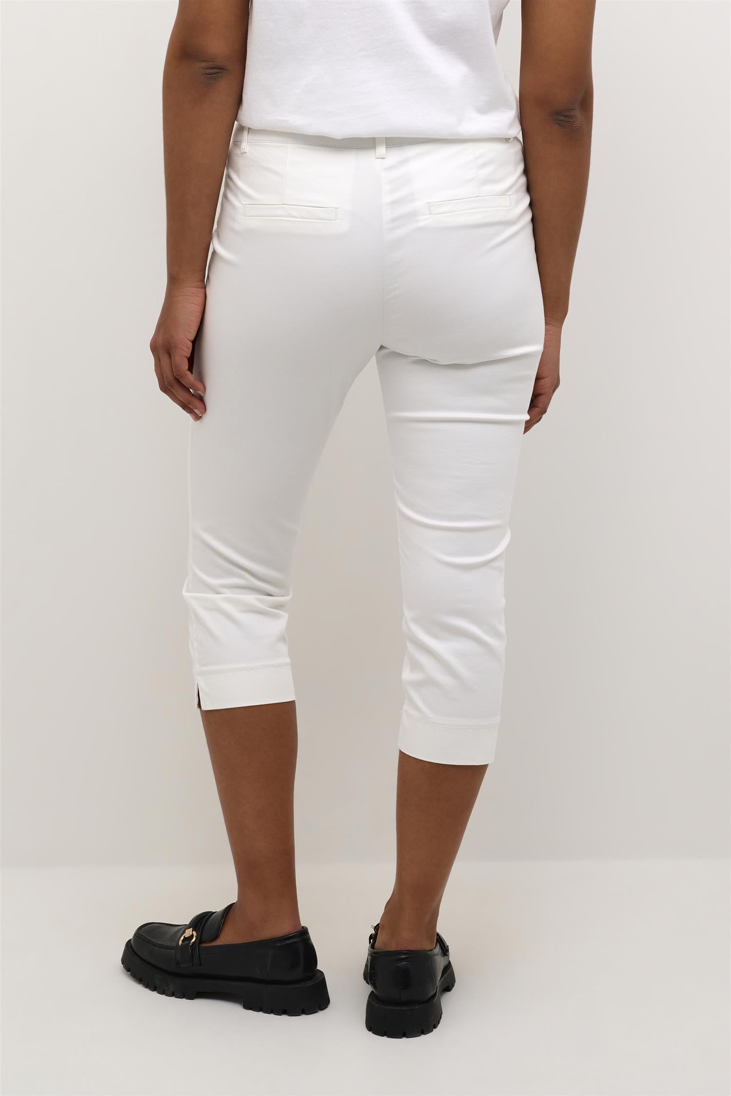 KAlea Capri Pants Chalk
