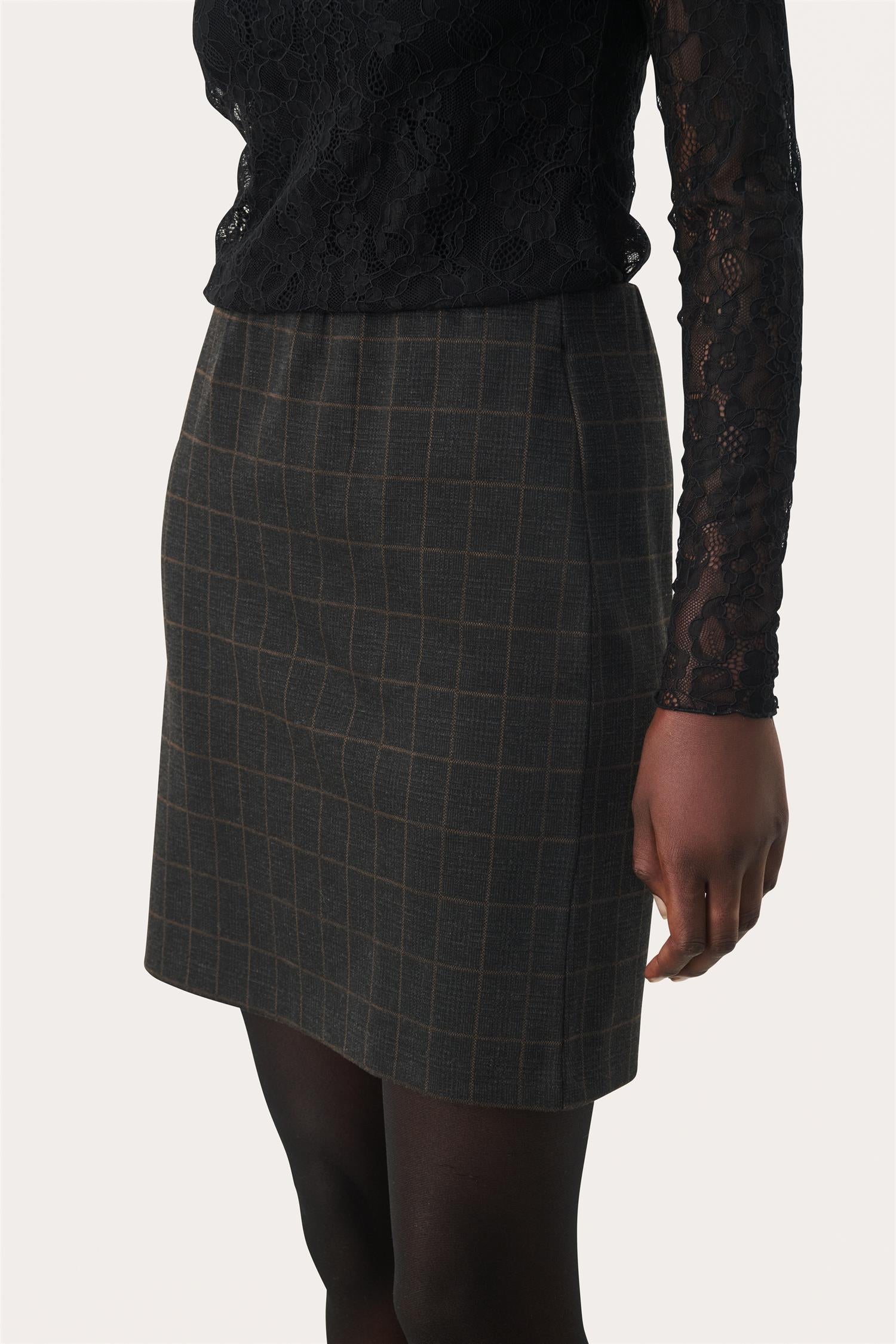 Corinnepw Sk Grey Check