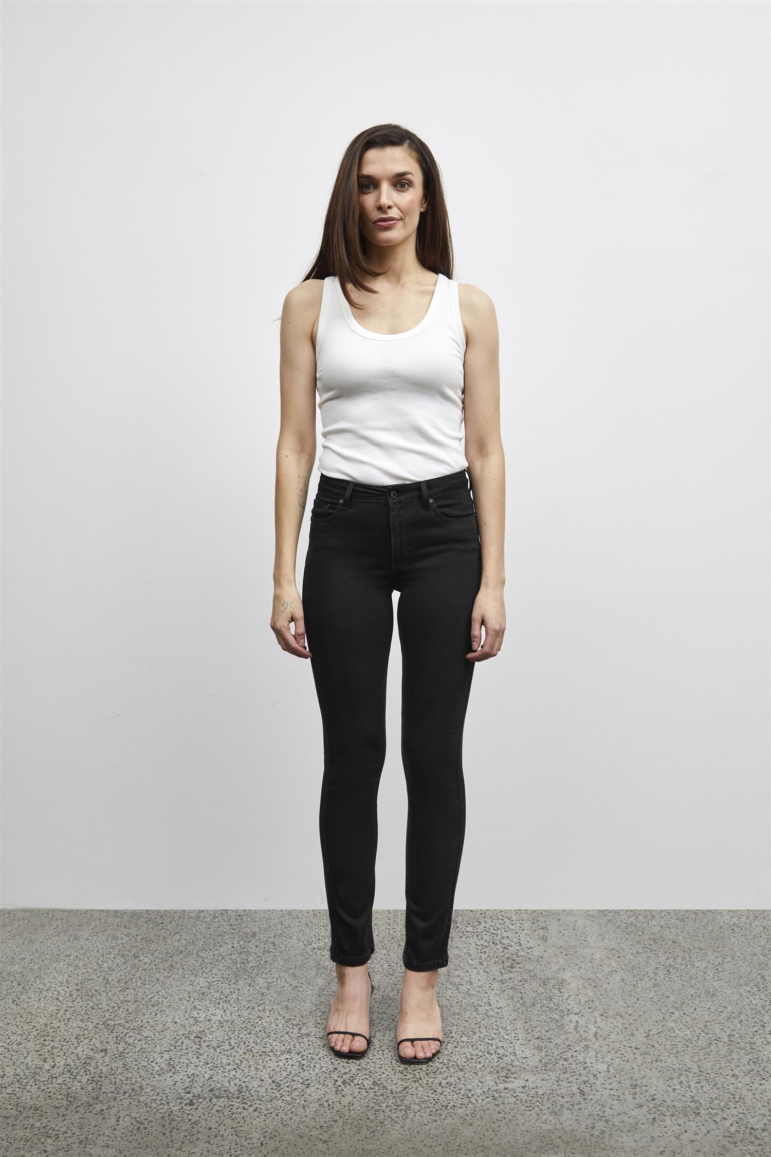 Pzemma Hw Jeans Medium Straight Leg Black Denim