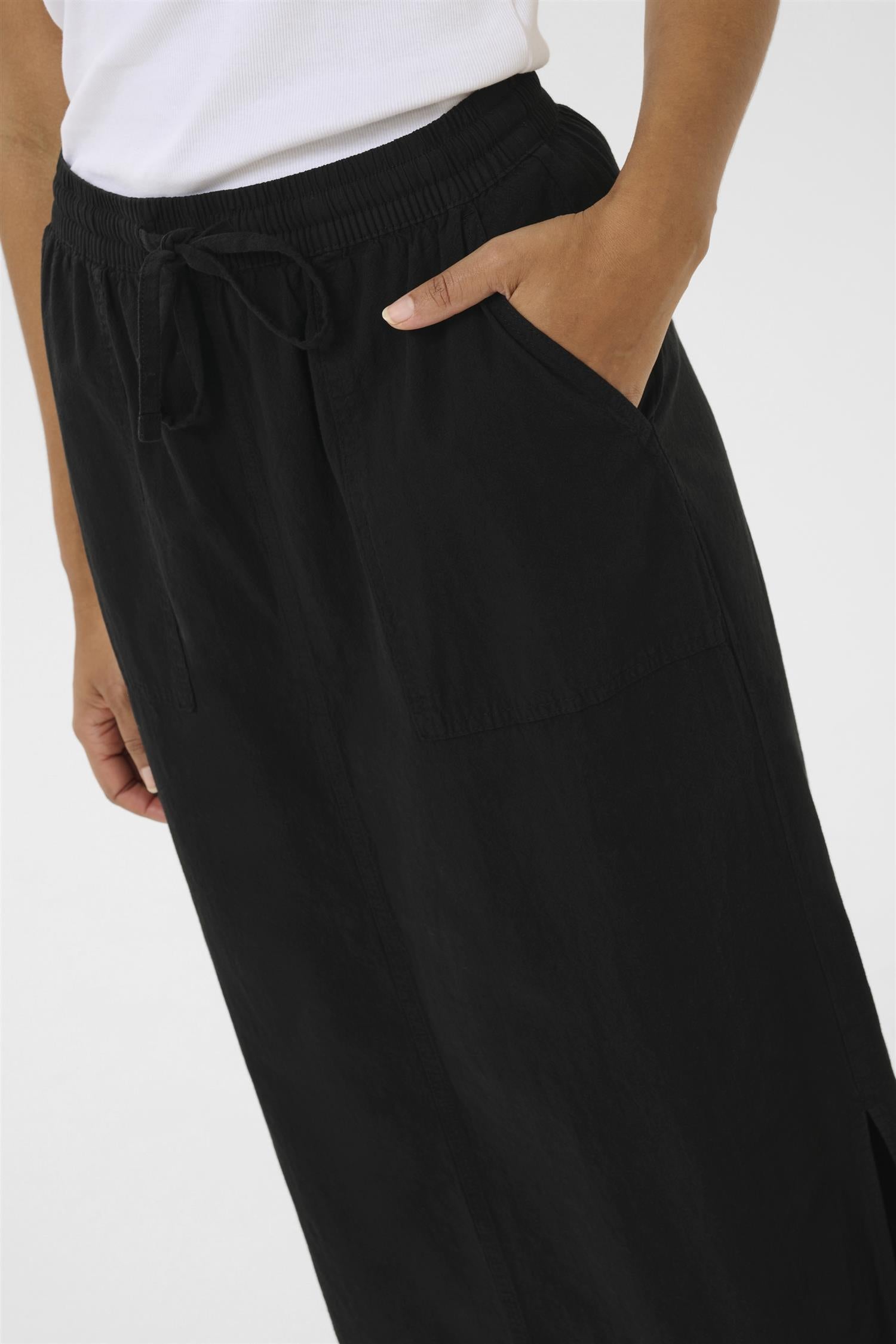 KAnaya Liah Skirt Black Deep