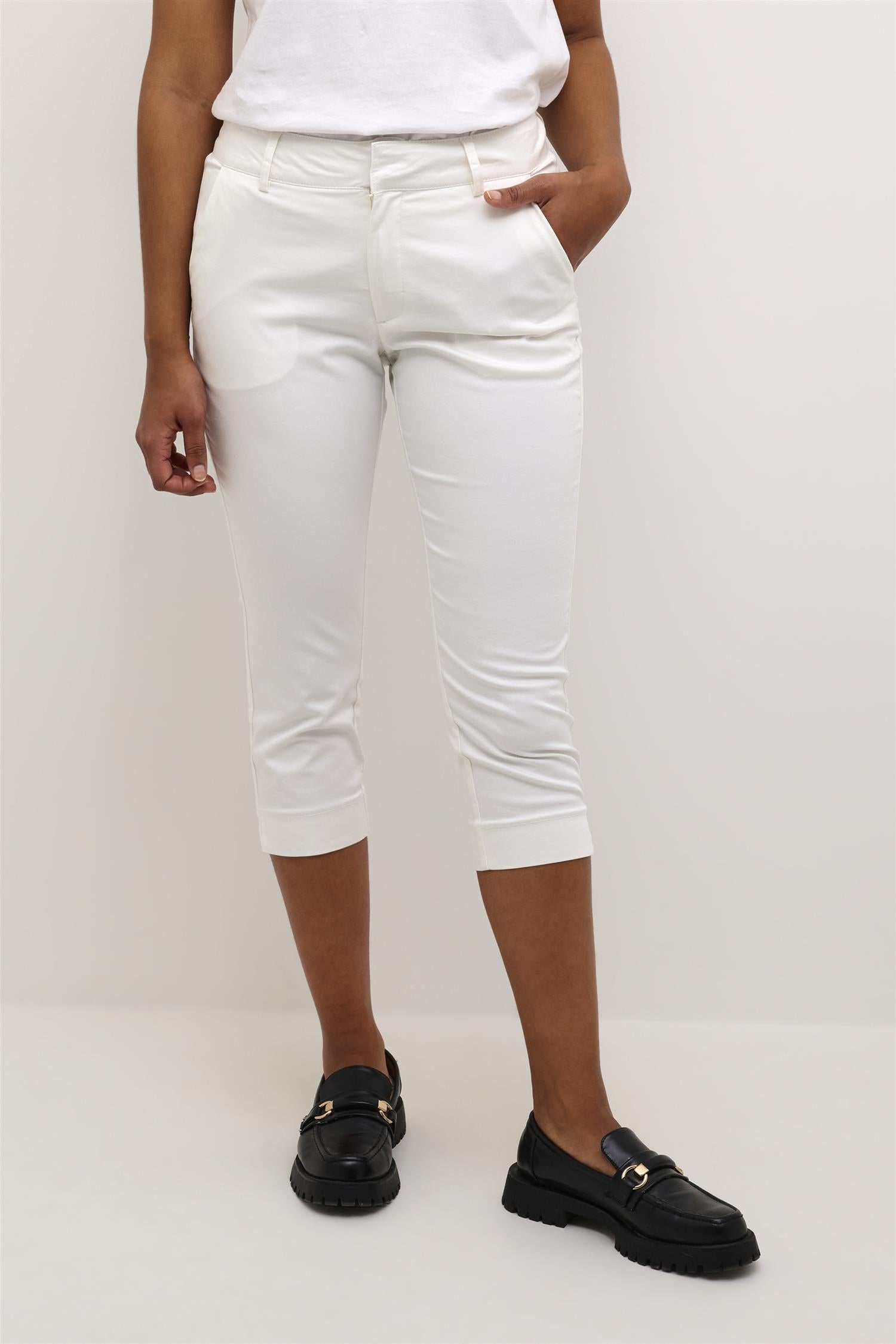 KAlea Capri Pants Chalk