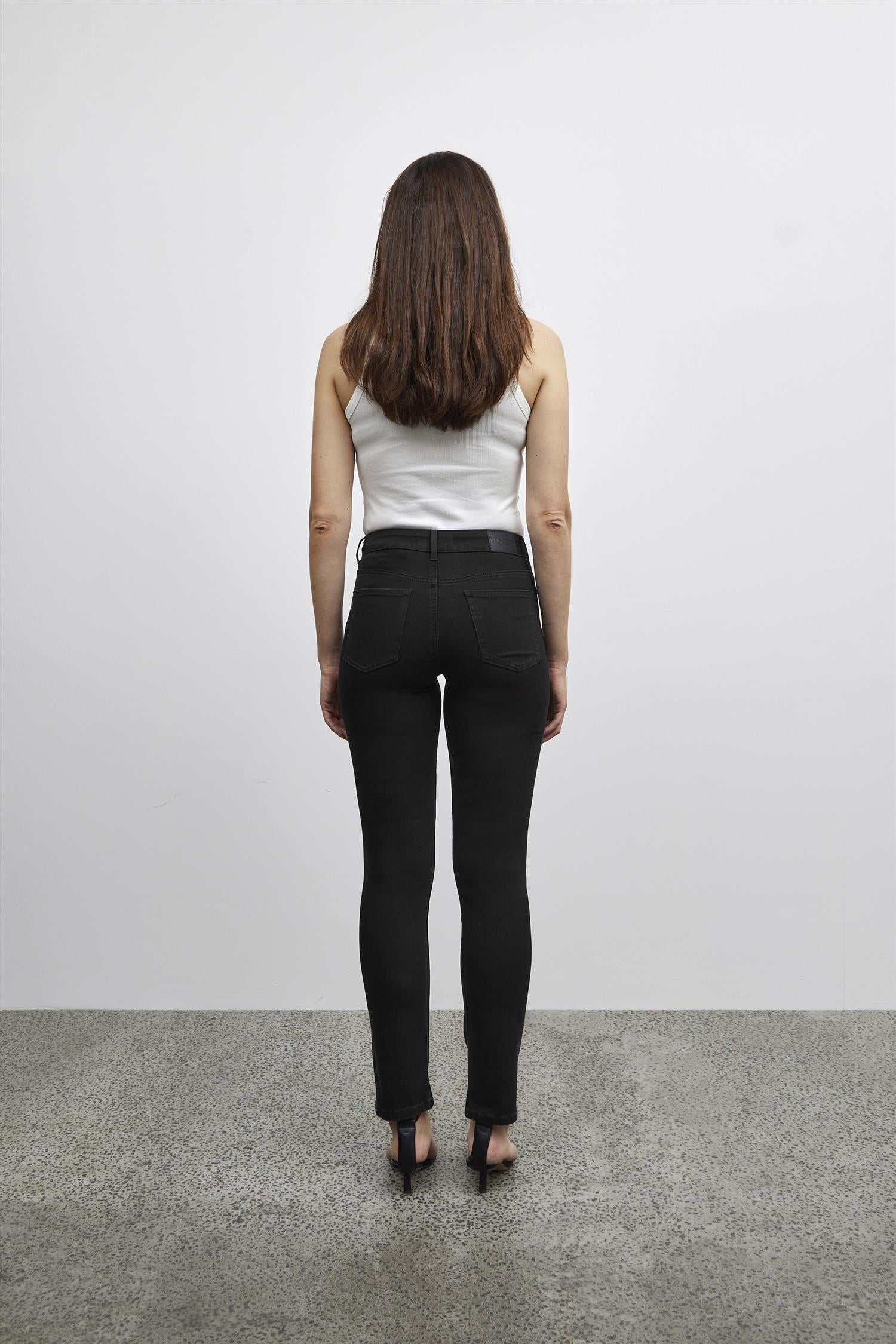Pzemma Hw Jeans Medium Straight Leg Black Denim