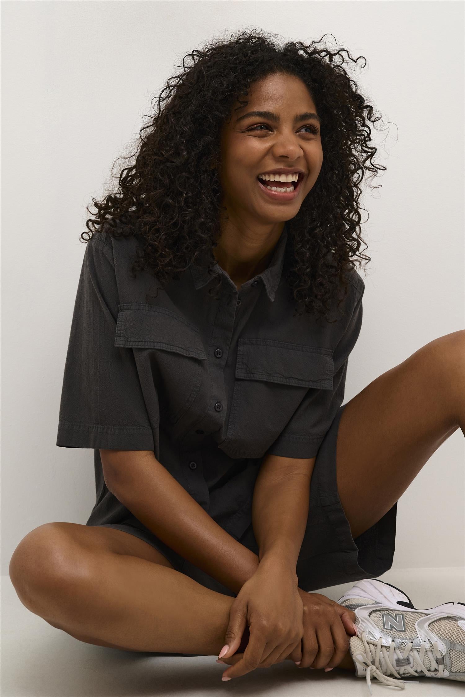 KAnaya Liah Shirt Black Oyster
