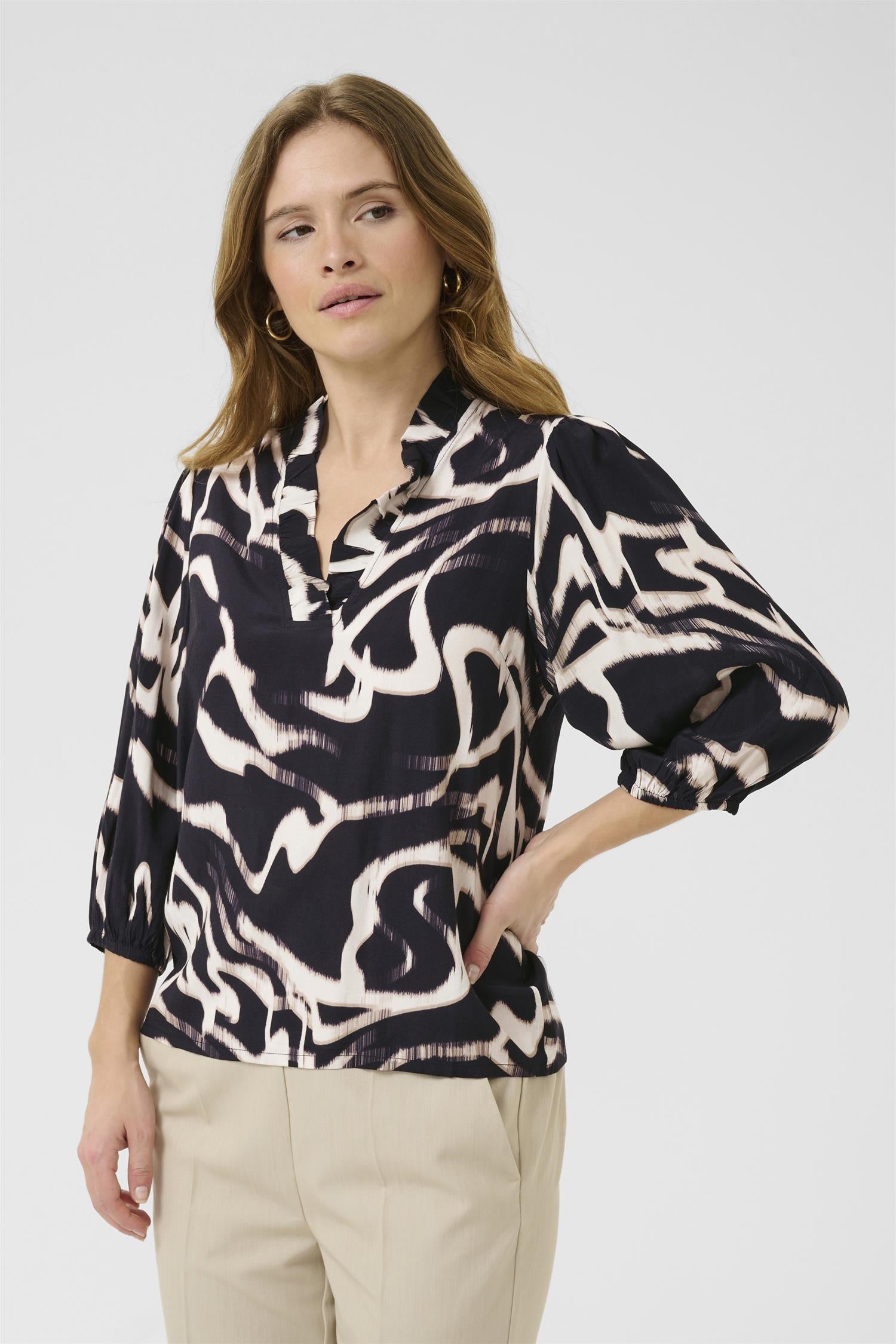 Kamartha Frill Blouse Black/Nature Organic Lines