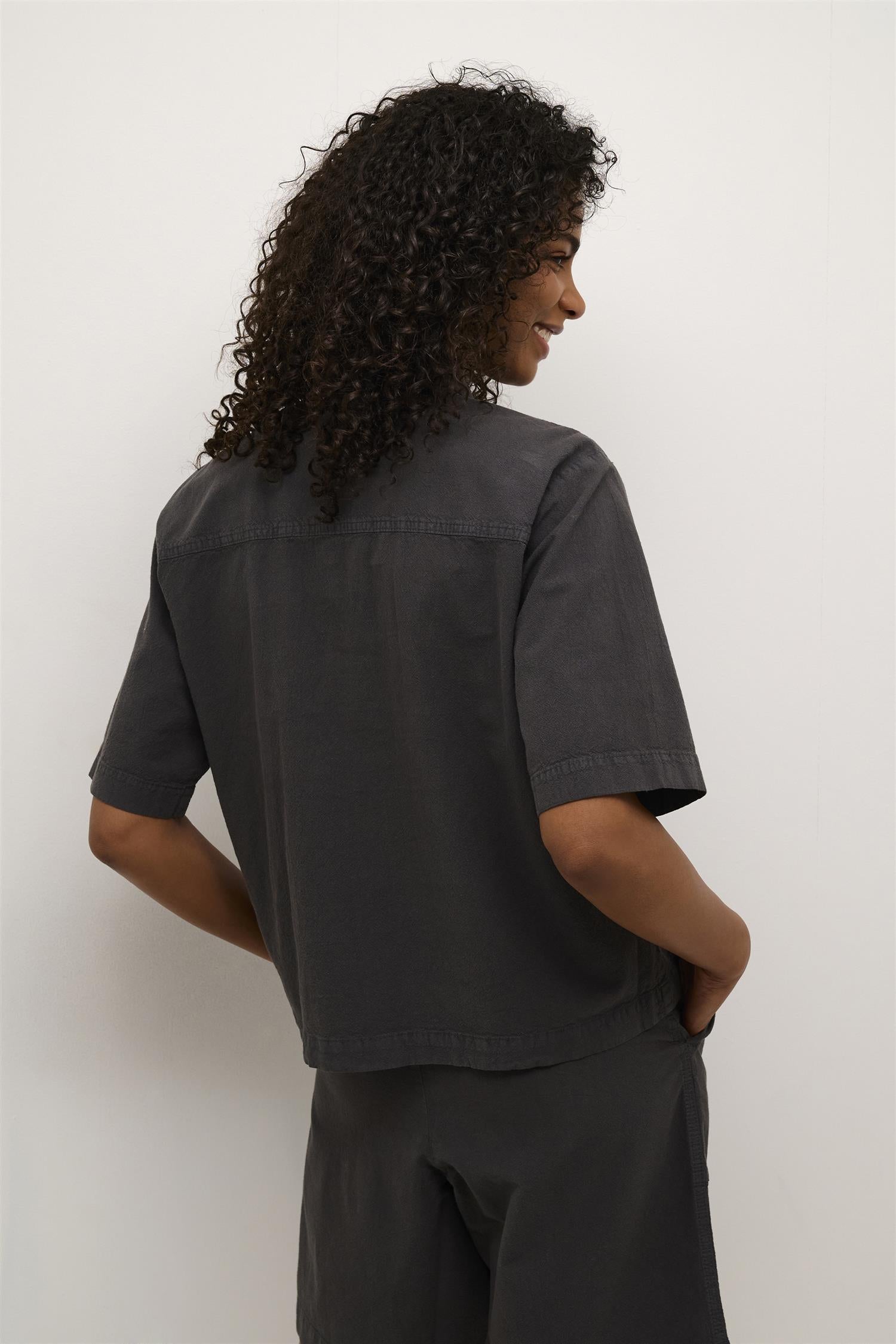 KAnaya Liah Shirt Black Oyster