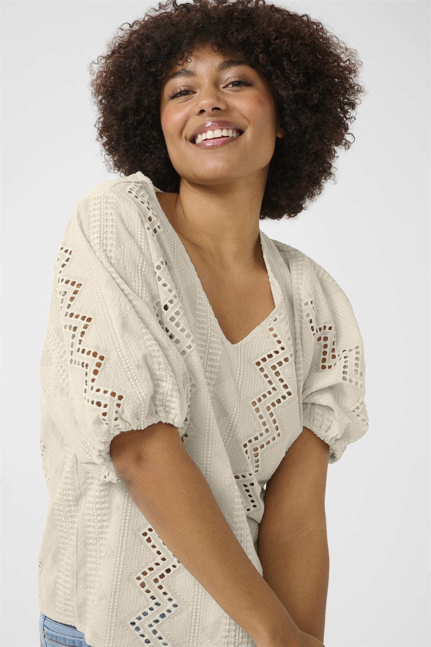 CRBrielle Blouse Perfectly Pale