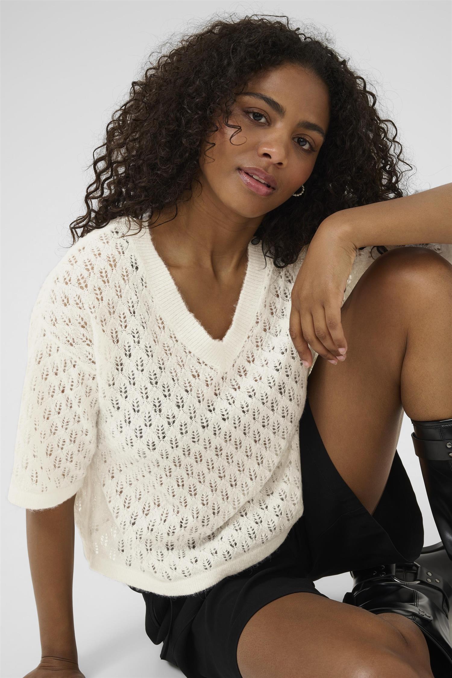 Kalourine V-Neck Pullover Chalk