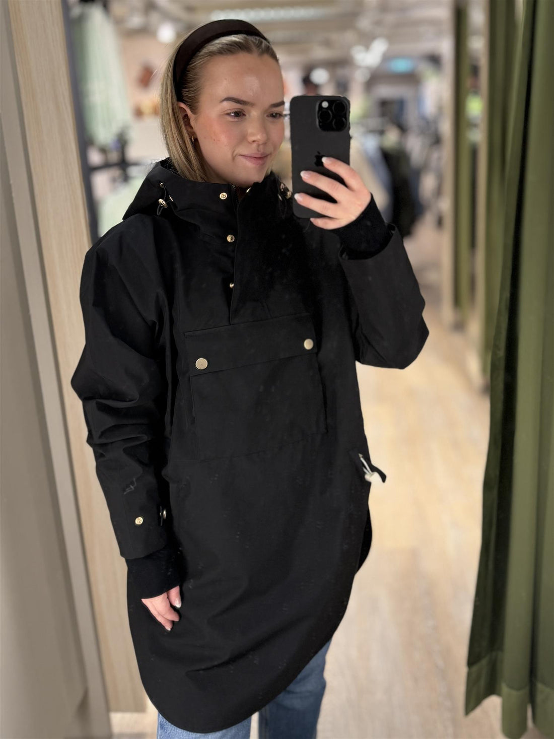 Marielle Poncho Svart