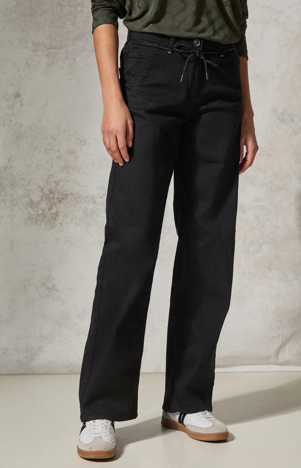 Neele Black rhinestone b Svart
