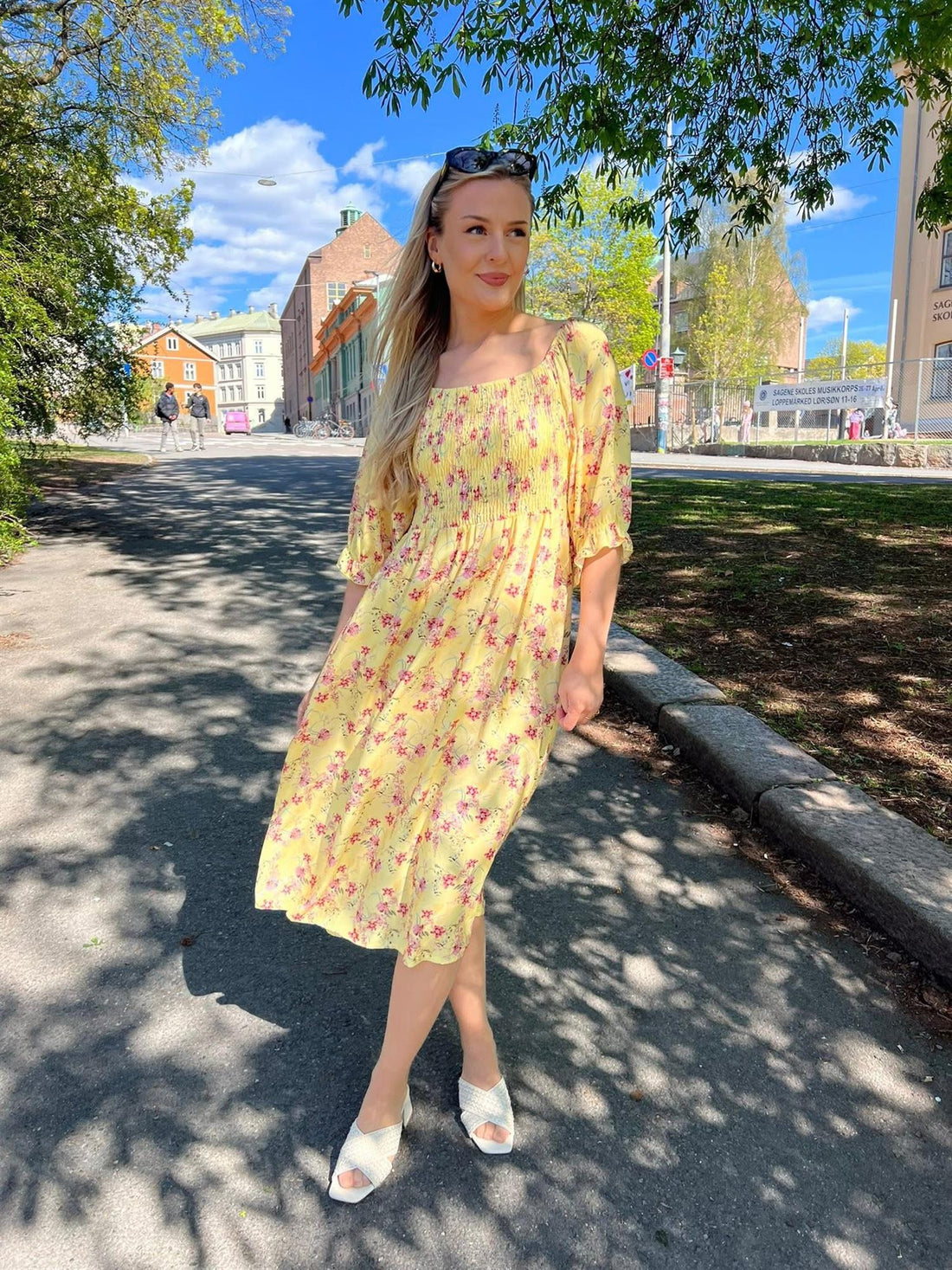 SBGISLA DAFINA DRESS Gul