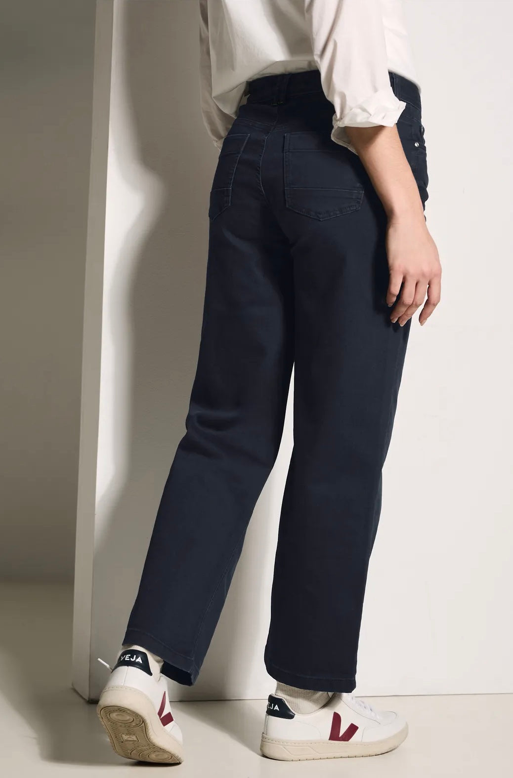 Neele Blue black Blå