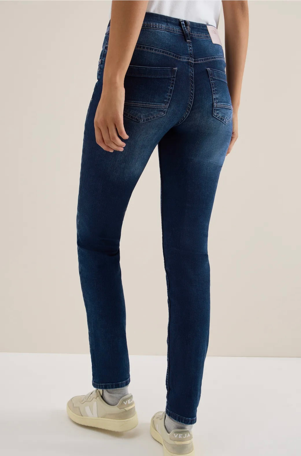 Scarlett straight Medium Blue Denim