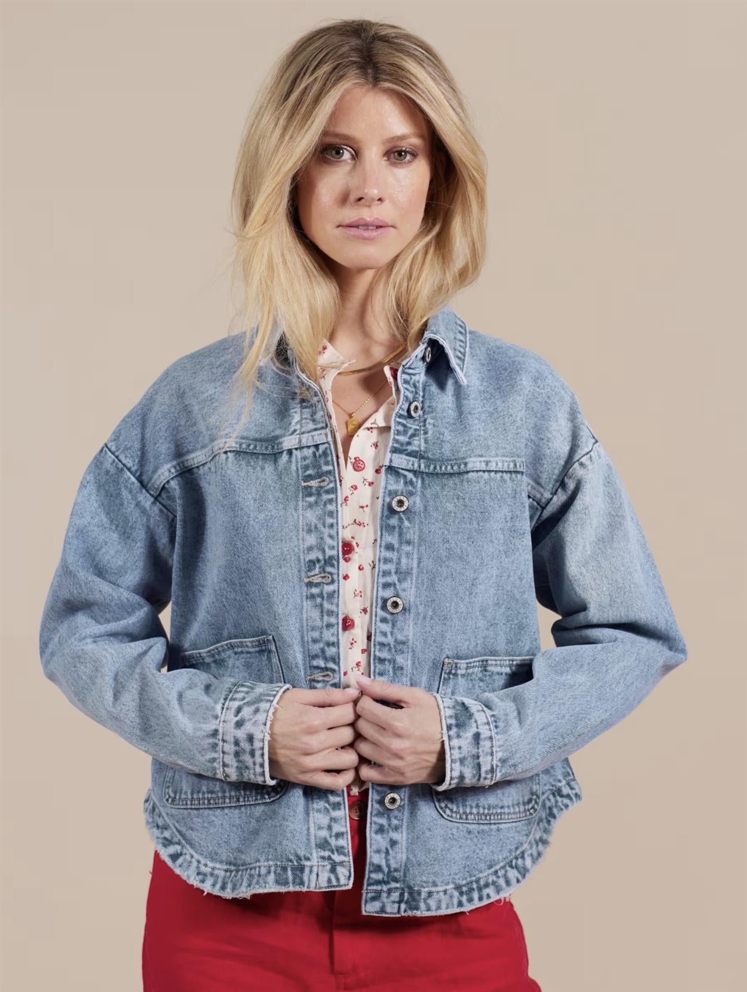 SABRINA DENIMJAKKE Lys Denim