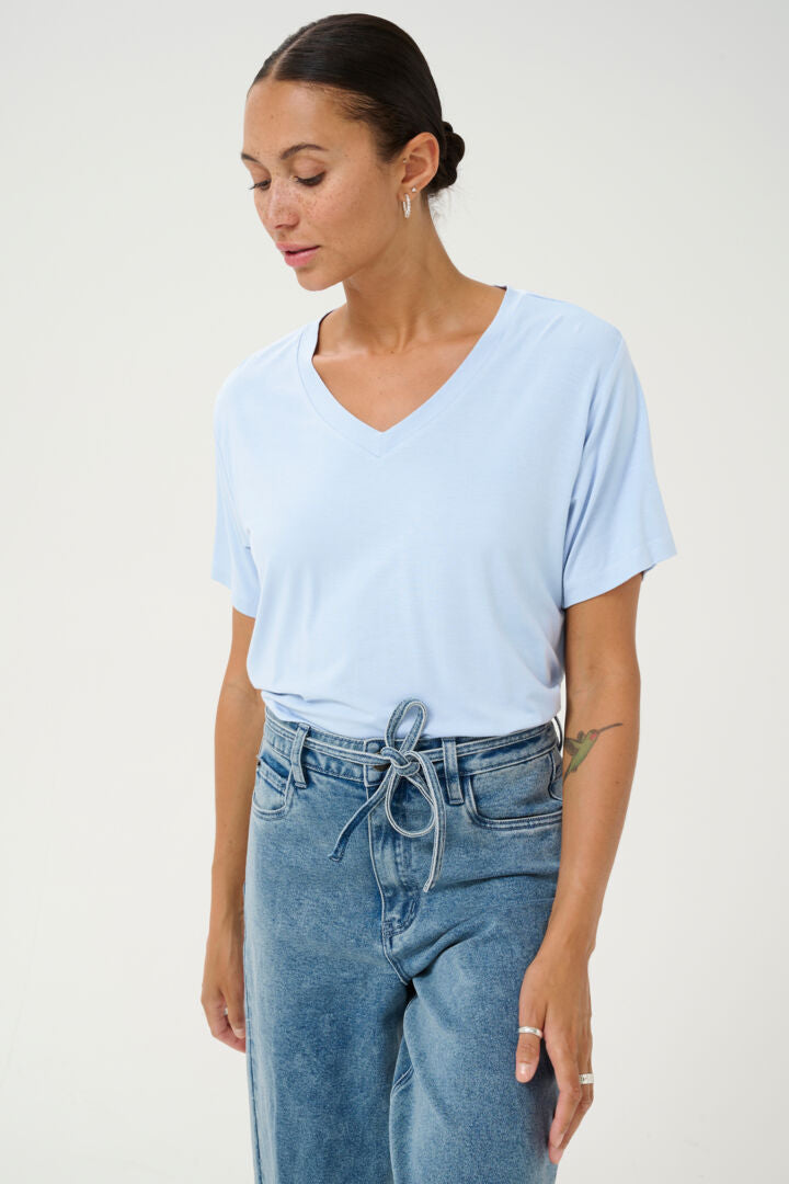 KAfrida V-neck T-Shirt Lyseblå