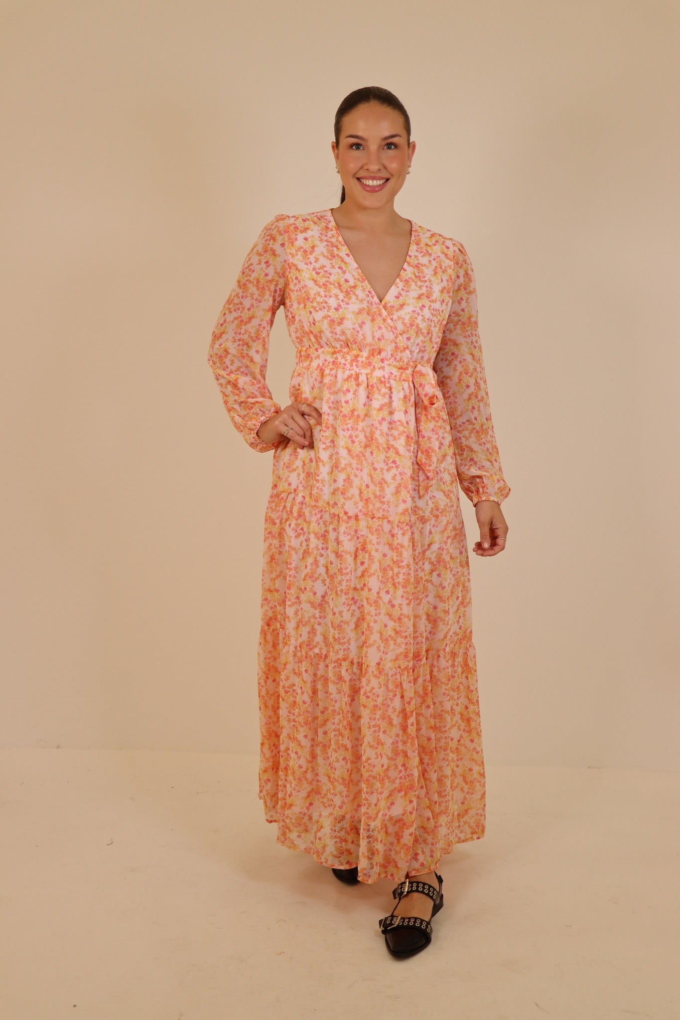 AWAUDORA LS LONG WRAP DRESS Oransje