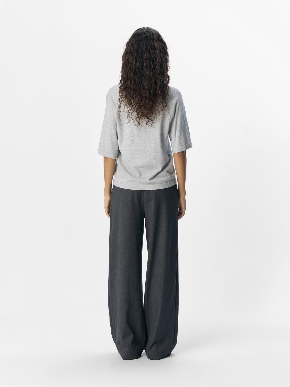 OBJTHESS 2/4 LO V-NECK KNIT TOP NOOS Lysegrå