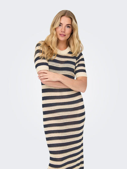 JDYTIKKA IVY 2/4 O-NECK STRIPE DRESS KNT Lysegrå