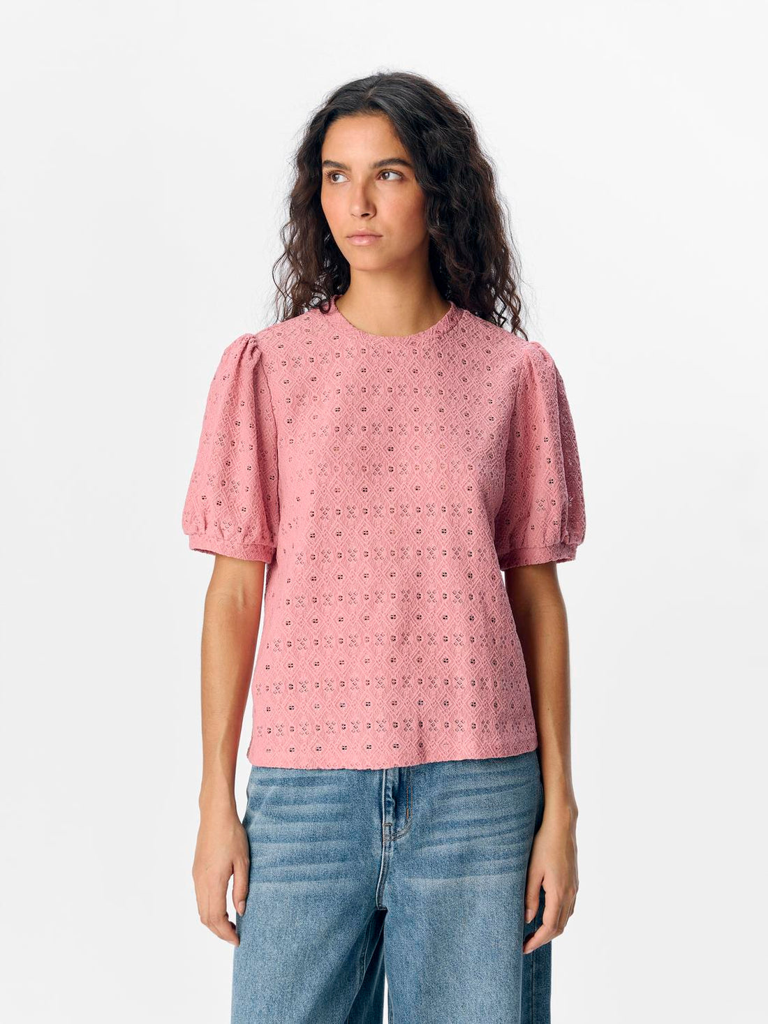OBJLAILA S/S RE TOP NOOS Lyserosa