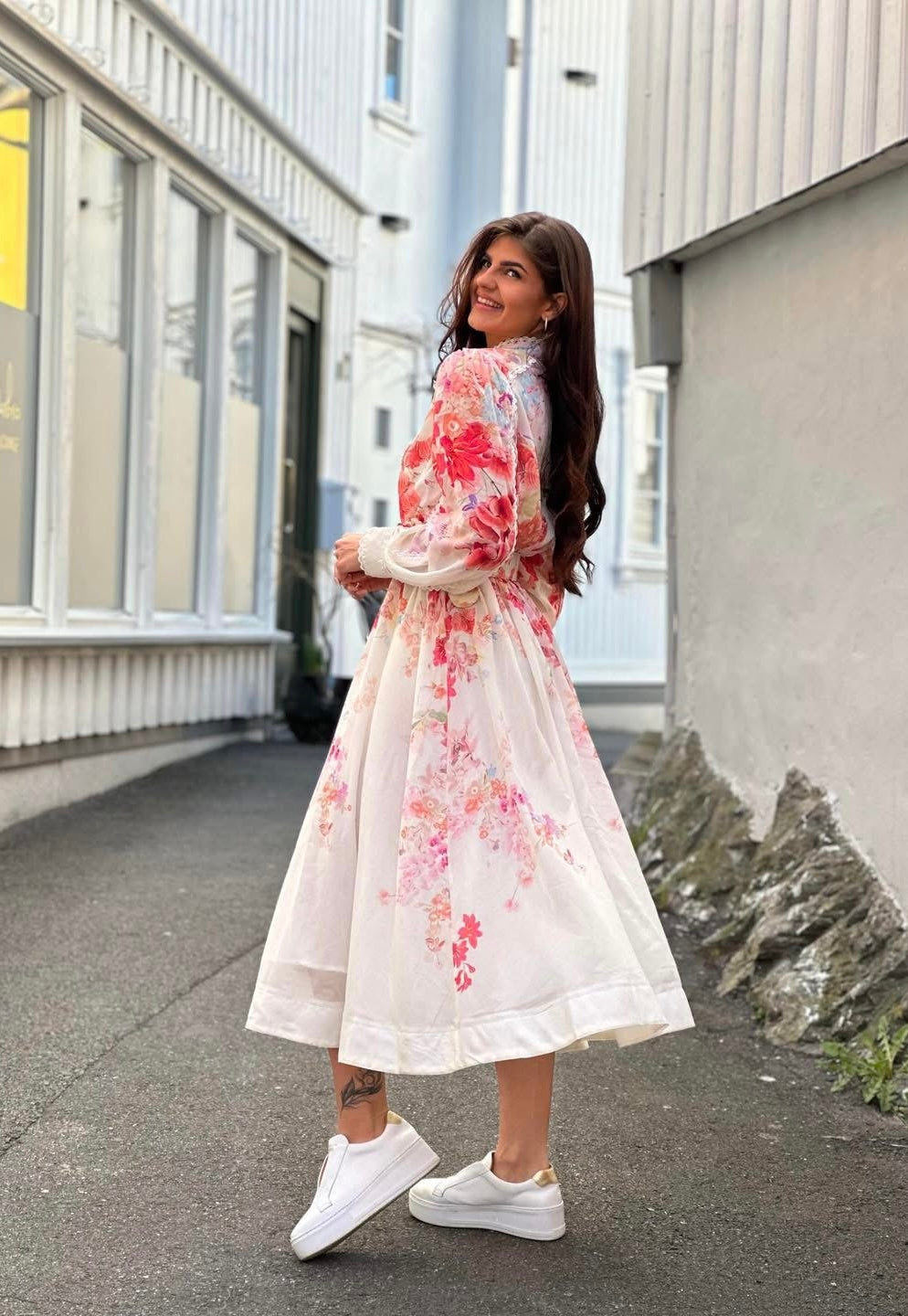 VERINA KJOLE LANG Rosa