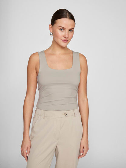 VIKENZA U-NECK S/L TANK TOP - NOOS Lysegrå