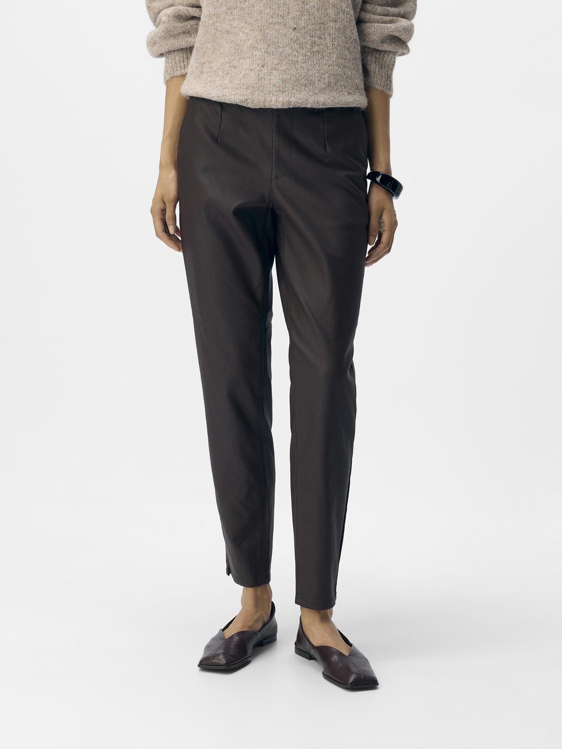 Objbelle Lisa Coated Pant Noos Mørkebrun