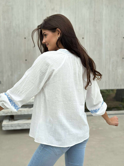 MYNTHE BLUSE Lyseblå