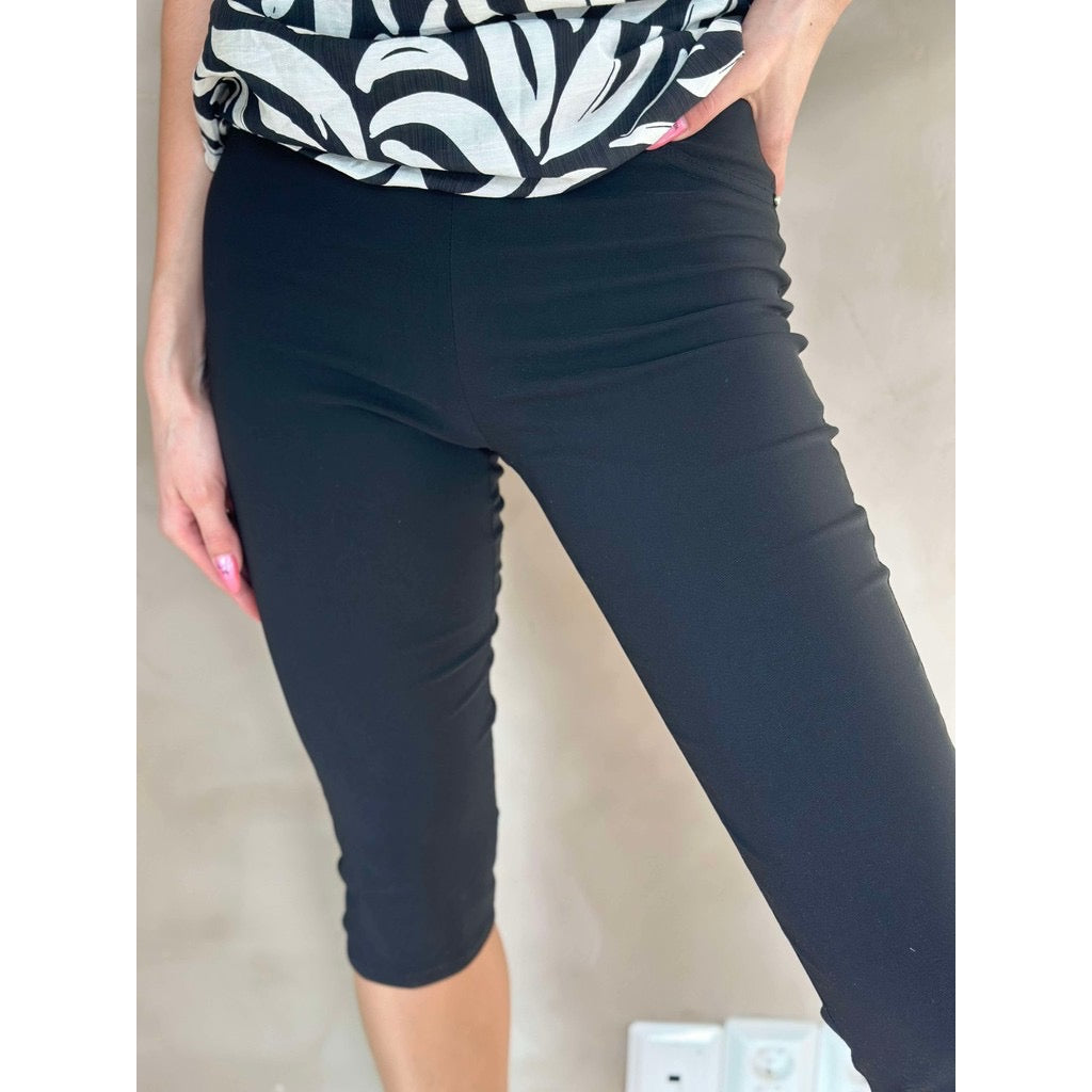 EIRA CAPRI Svart