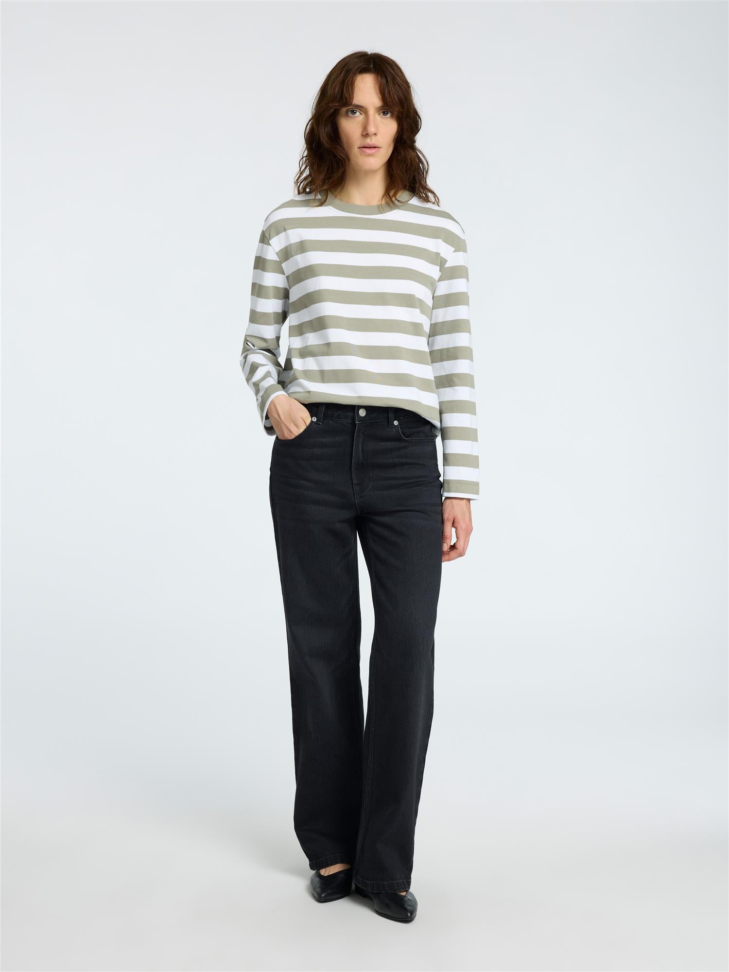 SLFESSENTIAL LS STRIPED BOXY TEE NOOS Vetiver