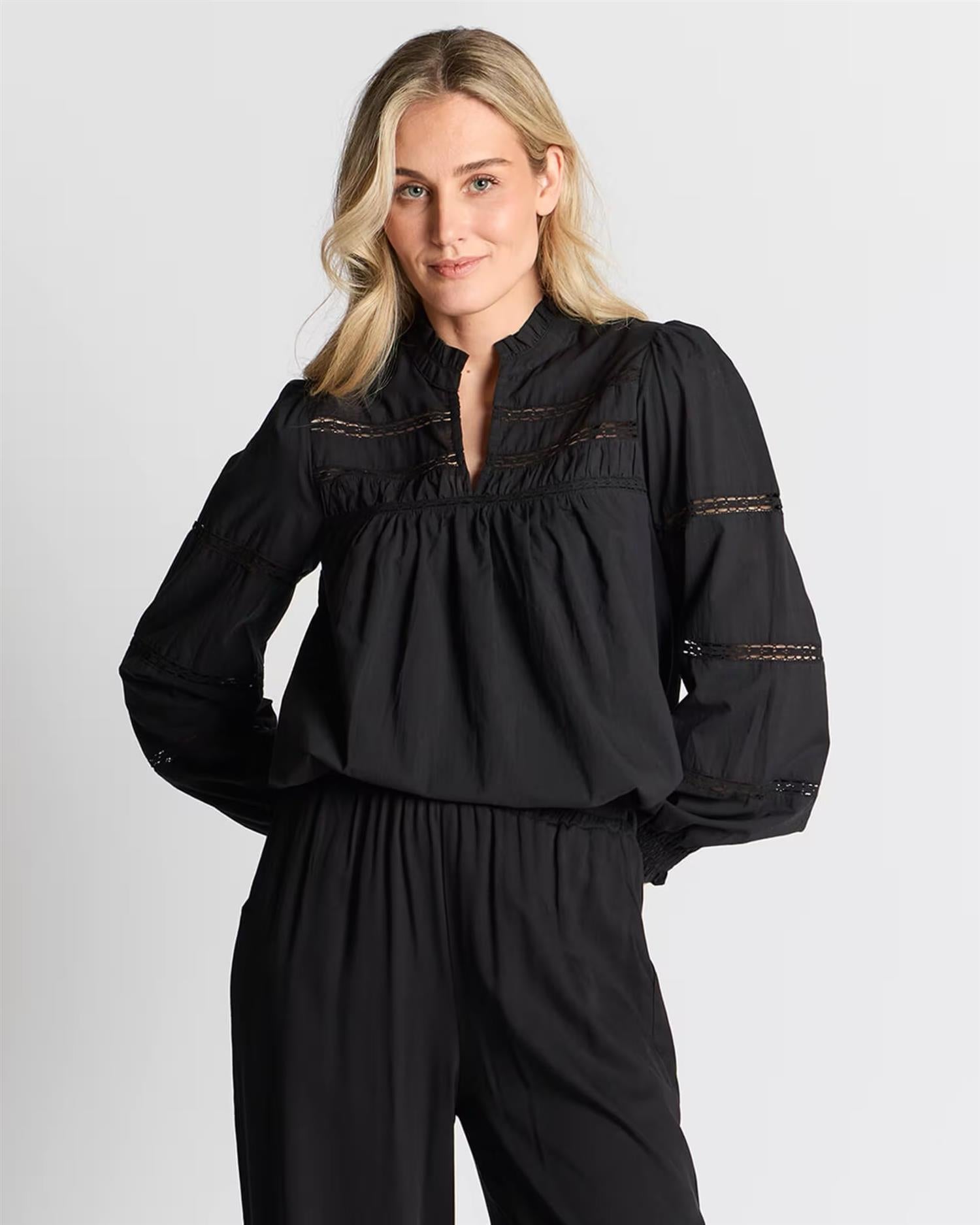 DONELLA BLUSE KD Svart