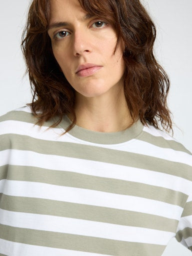 SLFESSENTIAL LS STRIPED BOXY TEE NOOS Vetiver