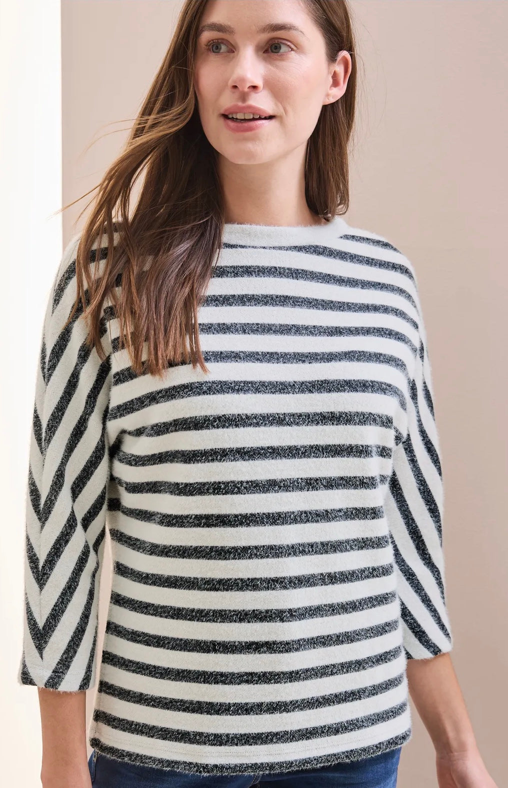 STRIPED featheryarn shape Marine
