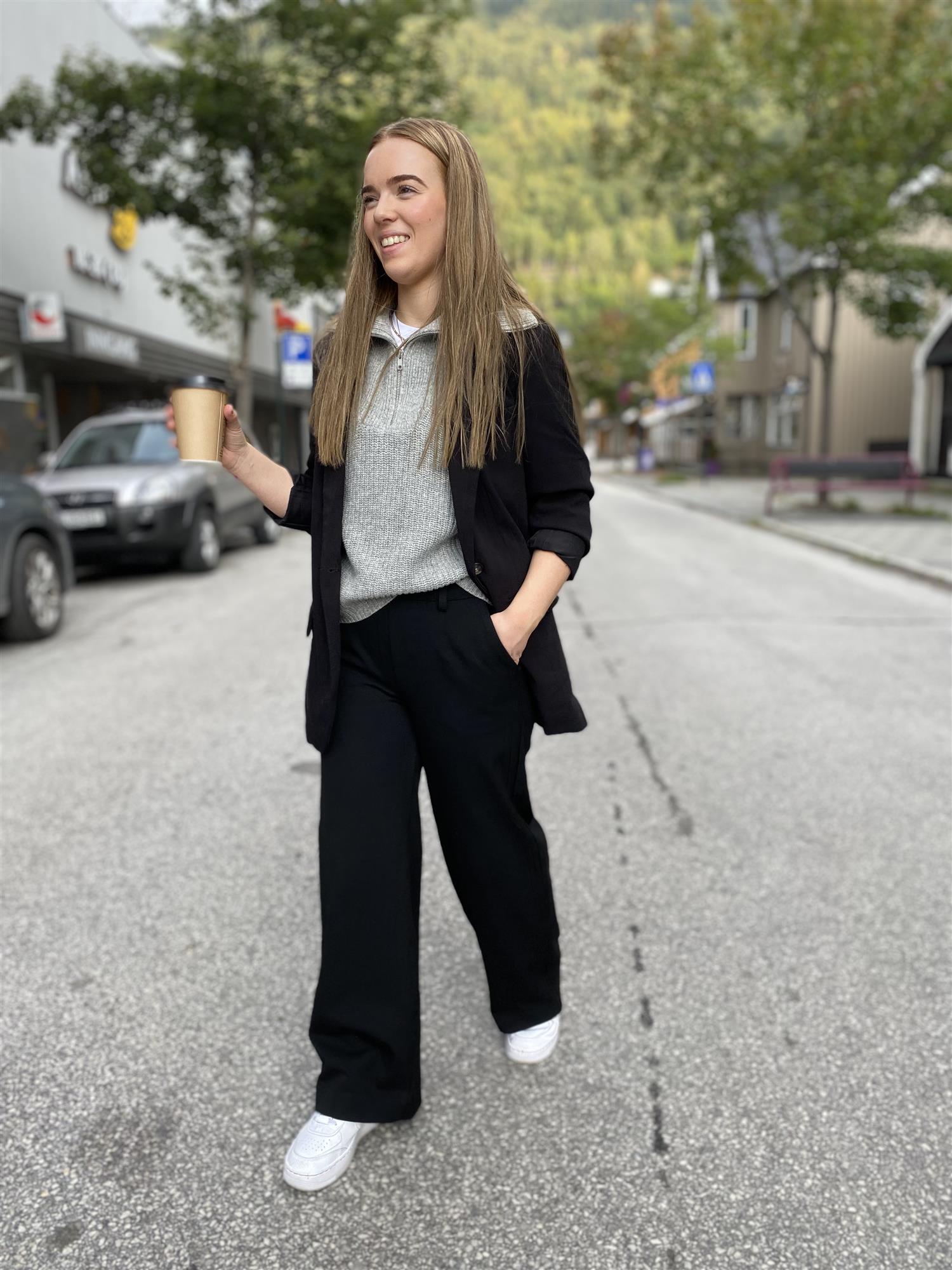 OBJLISA WIDE PANT Svart
