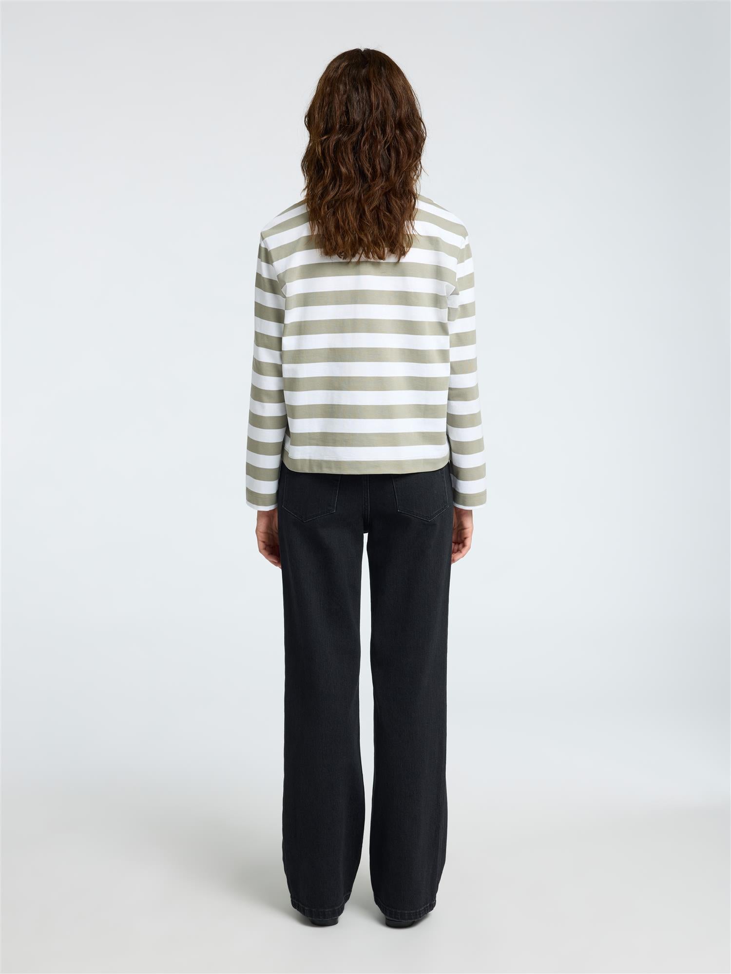 SLFESSENTIAL LS STRIPED BOXY TEE NOOS Vetiver