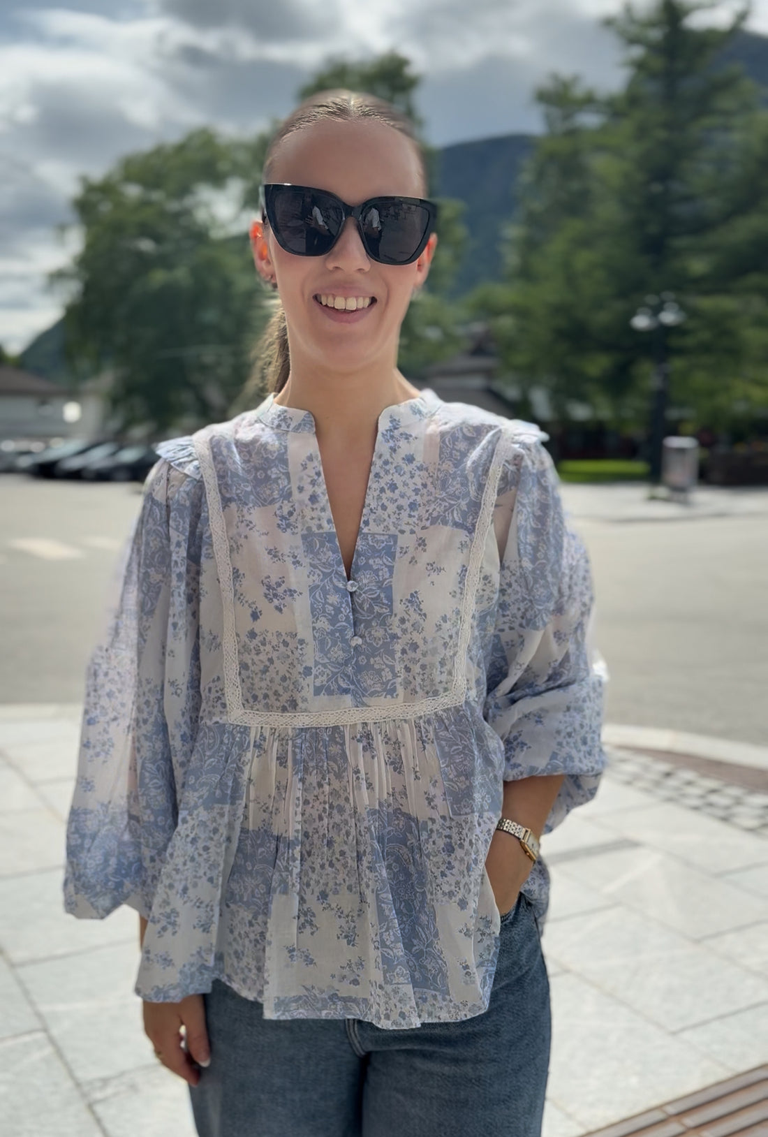 CLARA BLUSE Blå